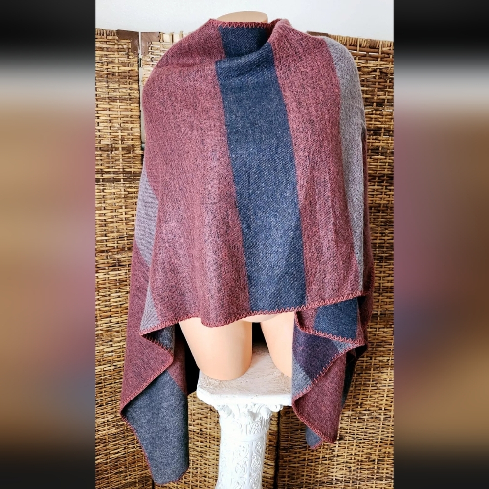BB Dakota Blue Red Gray Soft Blanket Plaid Oversize Poncho Wrap Shawl One Size - Picture 3 of 5